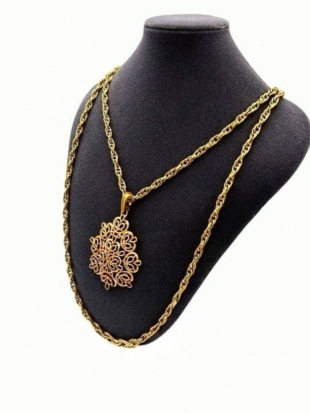 Trifari Gold Filigree Pendant with Twisted Rope Chain - Picture 7 of 11